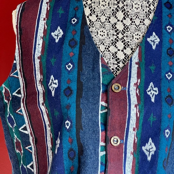 Multicolor Patterned Women's Vest - Picture 2 of 4